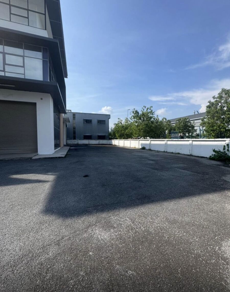 Exterior & Land