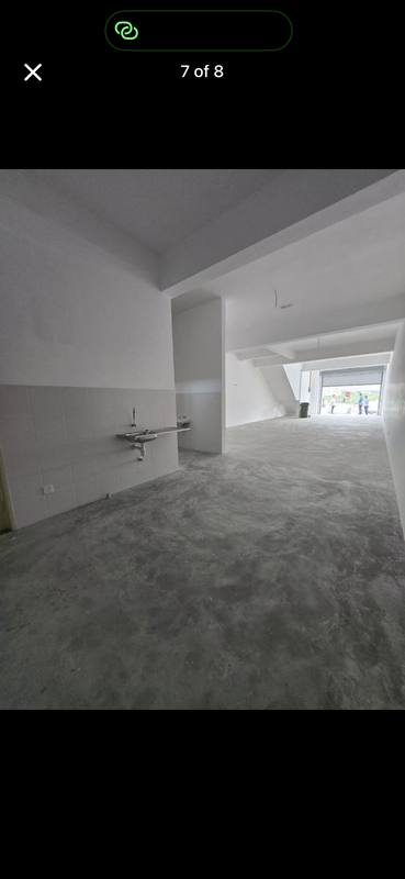 Ground floor with sink